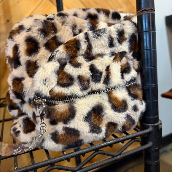 Leopard Print Faux Fur Crossbody Bag
